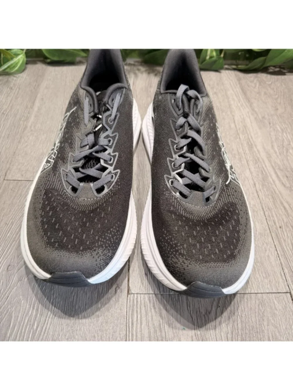 Hoka One One Mach 6 Women 9.5 B Shoes Black White Running Gym Sneaker